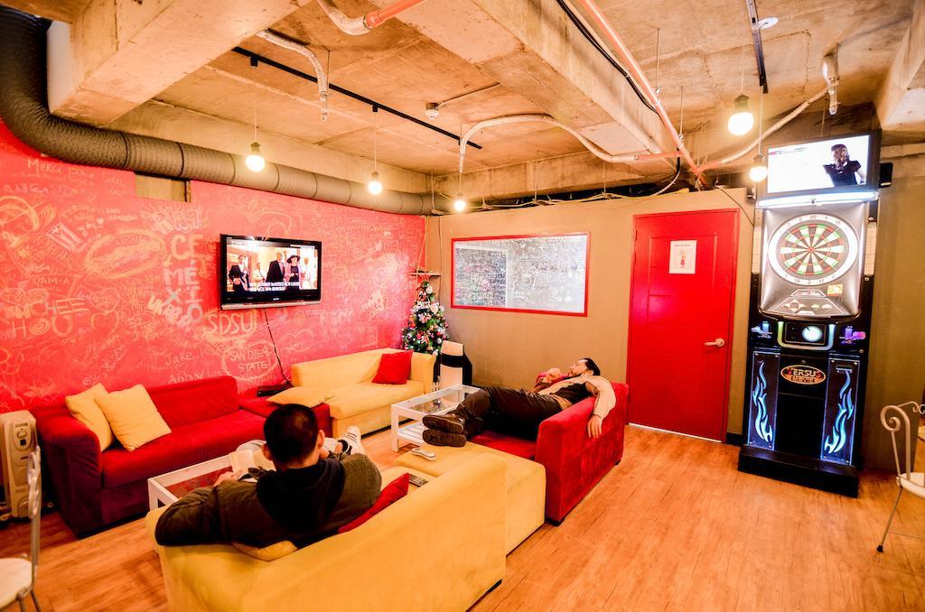 Kimchee Sinchon Guesthouse Seoul Exterior photo