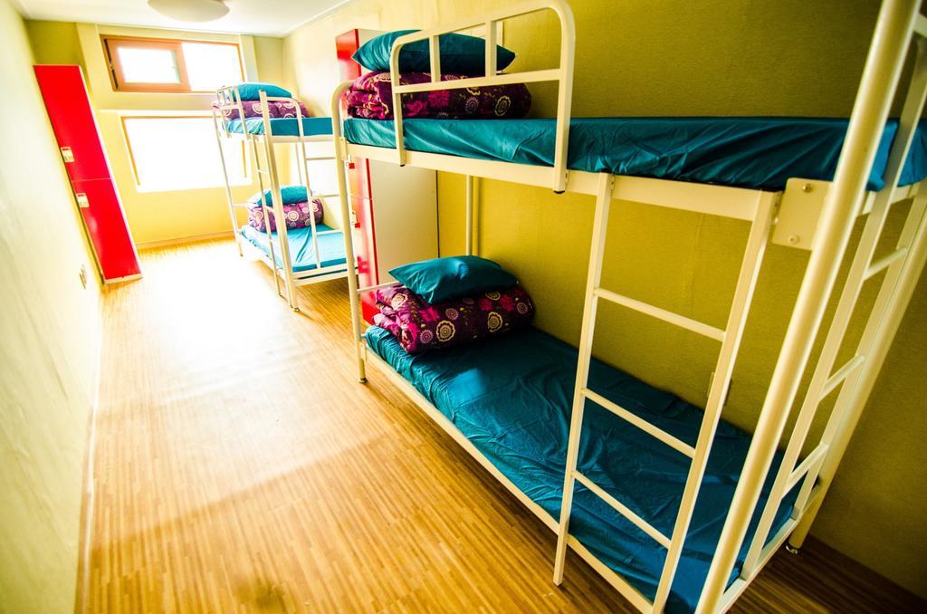 Kimchee Sinchon Guesthouse Seoul Room photo
