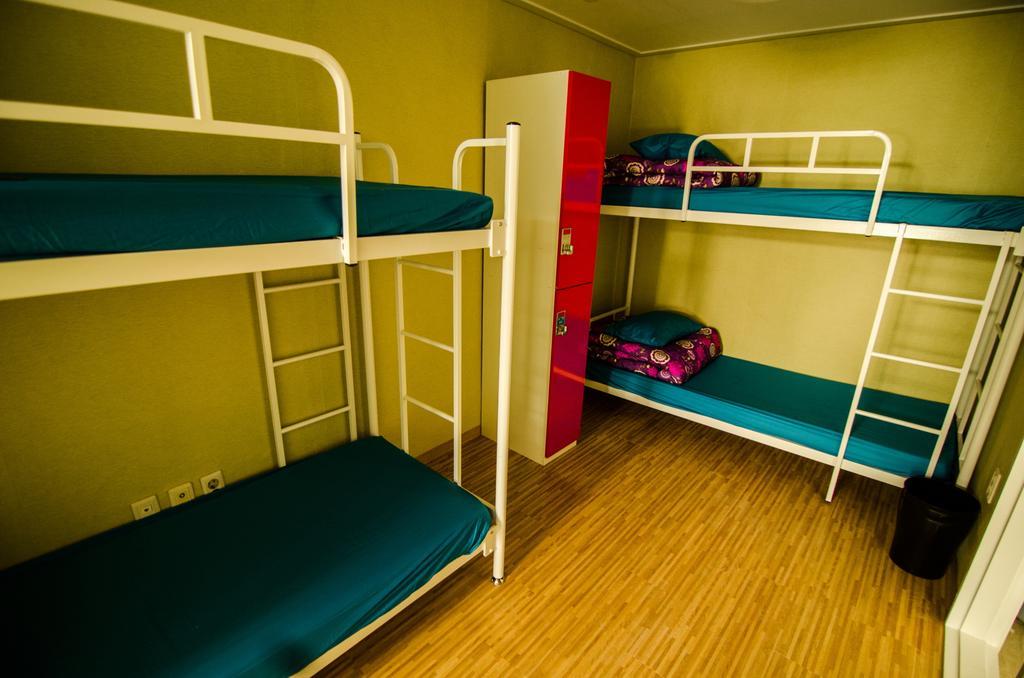Kimchee Sinchon Guesthouse Seoul Room photo