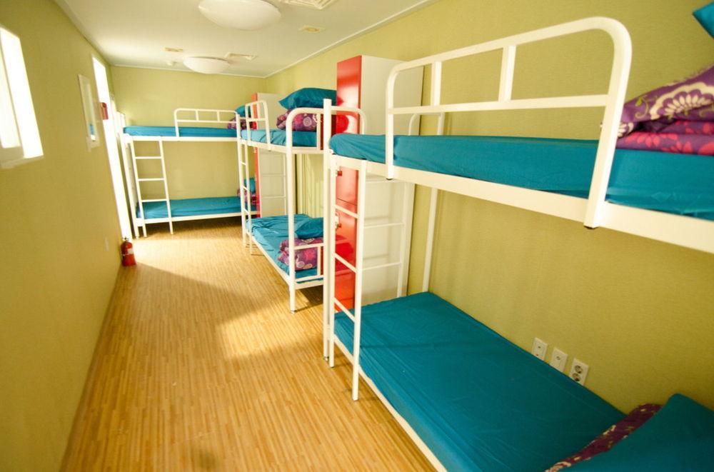 Kimchee Sinchon Guesthouse Seoul Exterior photo