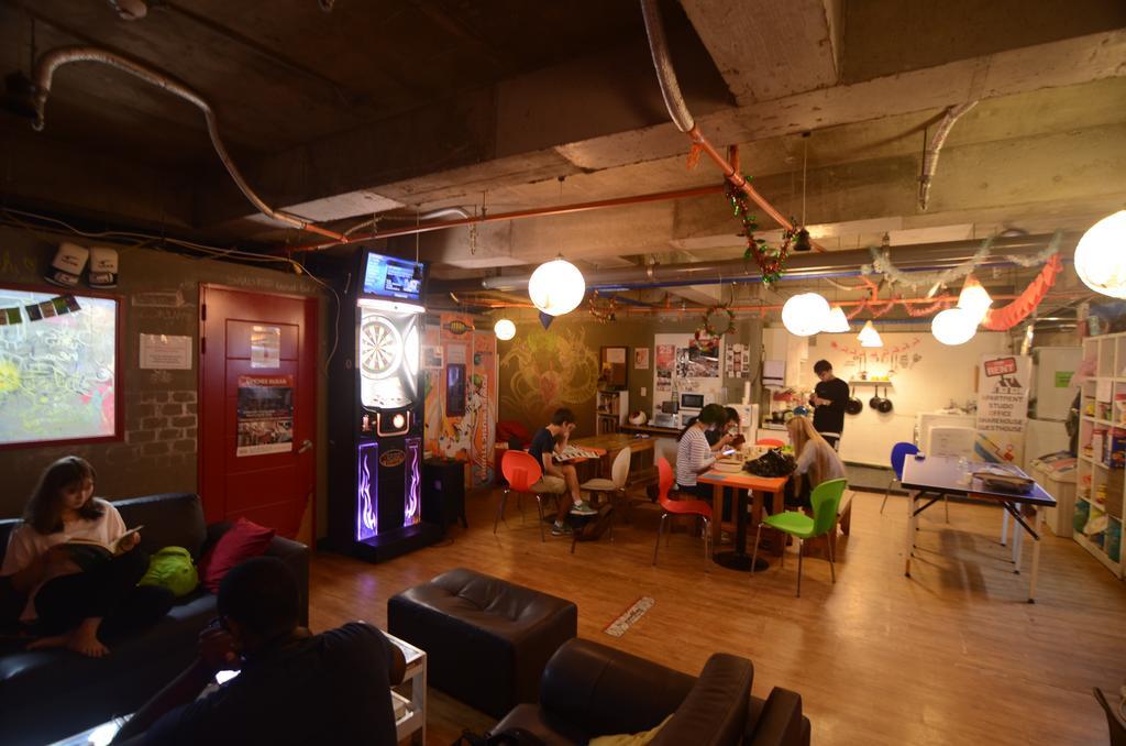 Kimchee Sinchon Guesthouse Seoul Exterior photo