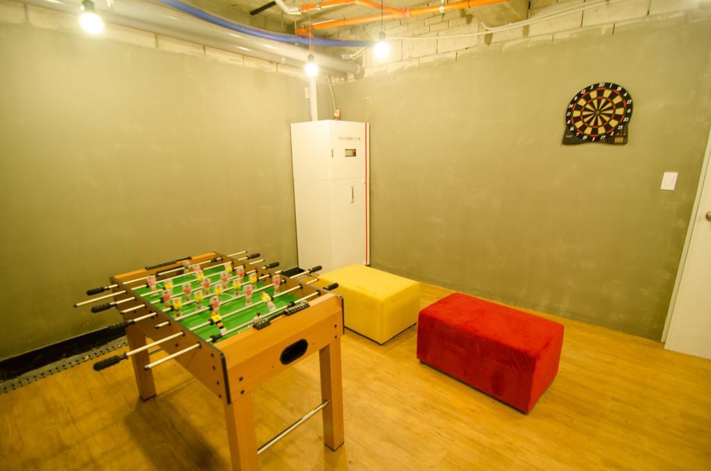 Kimchee Sinchon Guesthouse Seoul Exterior photo