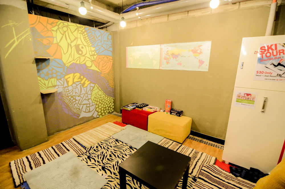 Kimchee Sinchon Guesthouse Seoul Exterior photo