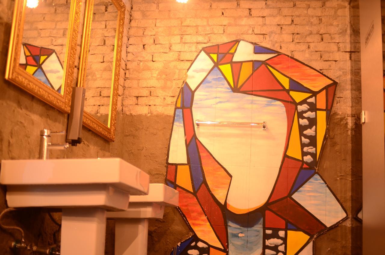 Kimchee Sinchon Guesthouse Seoul Exterior photo